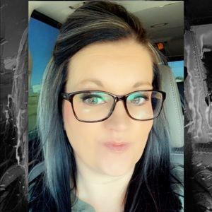 Meet your Posher, Kelly renee